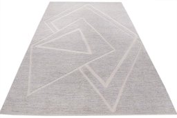 Surface texture of New Mahli rug with natural Wool and intricate pattern