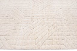 Corner detail of New Mahli rug showing border pattern and Wool pile