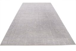 Surface texture of New Mahli rug with natural Wool and intricate pattern