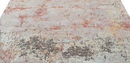 Surface texture of New Mahli rug with natural Wool and intricate pattern