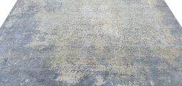 Surface texture of New Mahli rug with natural Wool and intricate pattern
