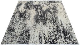 Corner detail of New Mahli rug showing border pattern and Wool pile