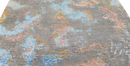 Surface texture of New Mahli rug with natural Wool and intricate pattern