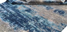 Close-up detail of New Mahli rug from Pakistan showing Wool weave