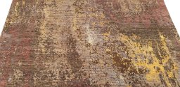 Surface texture of New Mahli rug with natural Wool and intricate pattern