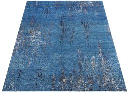Corner detail of New Mahli rug showing border pattern and Wool pile