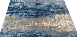 Surface texture of New Mahli rug with natural Wool and intricate pattern