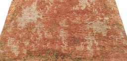 Surface texture of New Mahli rug with natural Wool and intricate pattern