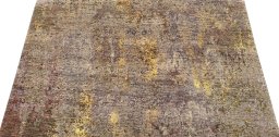 Backside of handmade New Mahli rug showing knot structure and weave density