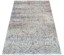 Corner detail of New Mahli rug showing border pattern and Wool pile