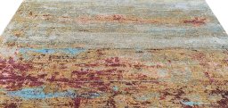 Surface texture of New Mahli rug with natural Wool and intricate pattern