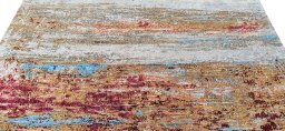 Surface texture of New Mahli rug with natural Wool and intricate pattern