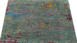 Backside of handmade New Mahli rug showing knot structure and weave density