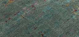 Central medallion detail of New Mahli rug from Pakistan