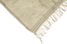 Backside of handmade New Morocco rug showing knot structure and weave density