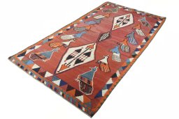 Corner detail of 2000s Kilim Dastan rug showing border pattern and Wool pile
