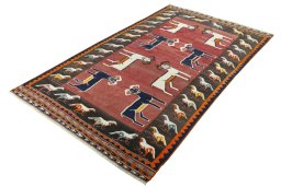 Corner detail of 1970s Kilim Dastan rug showing border pattern and Wool pile