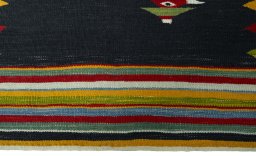 Central medallion detail of New Kilim Dastan rug from Turkey