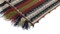 Backside of handmade 1950s Kilim Jajim rug showing knot structure and weave density