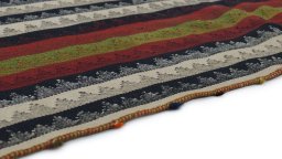 Central medallion detail of 1950s Kilim Jajim rug from Iran / Persia