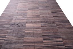 Surface texture of New Kilim Kiasar rug with natural Wool and intricate pattern