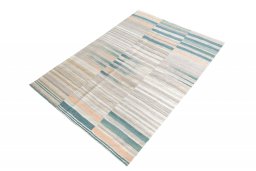 Corner detail of New Kilim Kiasar rug showing border pattern and Wool pile