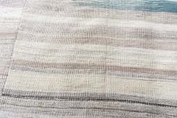 Backside of handmade New Kilim Kiasar rug showing knot structure and weave density