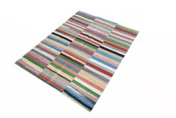Corner detail of New Kilim Kiasar rug showing border pattern and Wool pile