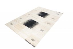 Corner detail of New Kilim Kiasar rug showing border pattern and Wool pile