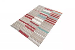Corner detail of New Kilim Kiasar rug showing border pattern and Wool pile
