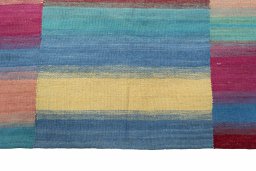 Central medallion detail of New Kilim Kiasar rug from Iran / Persia