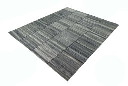 Corner detail of New Kilim Kiasar rug showing border pattern and Wool pile