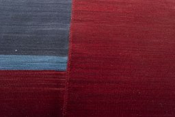 Backside of handmade New Kilim Kiasar rug showing knot structure and weave density