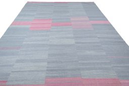Close-up detail of New Kilim Kiasar rug from Iran / Persia showing Wool weave