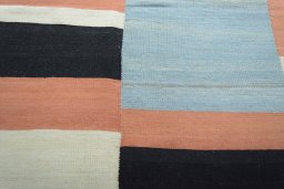 Backside of handmade New Kilim Kiasar rug showing knot structure and weave density