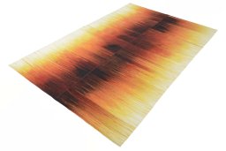 Corner detail of New Kilim Kiasar rug showing border pattern and Wool pile