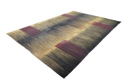 Corner detail of New Kilim Kiasar rug showing border pattern and Wool pile