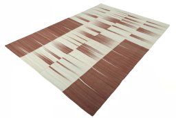 Corner detail of New Kilim Kiasar rug showing border pattern and Wool pile