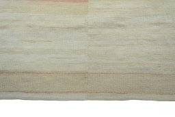 Central medallion detail of New Kilim Kiasar rug from Iran / Persia