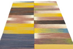 Close-up detail of New Kilim Kiasar rug from Iran / Persia showing Wool weave