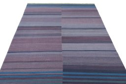 Close-up detail of New Kilim Kiasar rug from Iran / Persia showing Wool weave