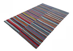 Corner detail of New Kilim Kiasar rug showing border pattern and Wool pile