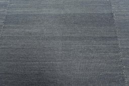 Backside of handmade New Kilim Kiasar rug showing knot structure and weave density