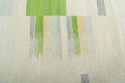 Backside of handmade New Kilim Kiasar rug showing knot structure and weave density