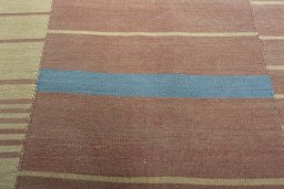 Backside of handmade New Kilim Kiasar rug showing knot structure and weave density