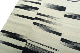Surface texture of New Kilim Kiasar rug with natural Wool and intricate pattern