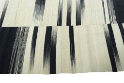 Close-up detail of New Kilim Kiasar rug from Iran / Persia showing Wool weave