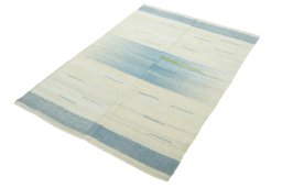 Corner detail of New Kilim Kiasar rug showing border pattern and Wool pile
