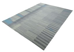 Corner detail of New Kilim Kiasar rug showing border pattern and Wool pile