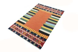 Corner detail of New Kilim Sofre rug showing border pattern and Wool pile